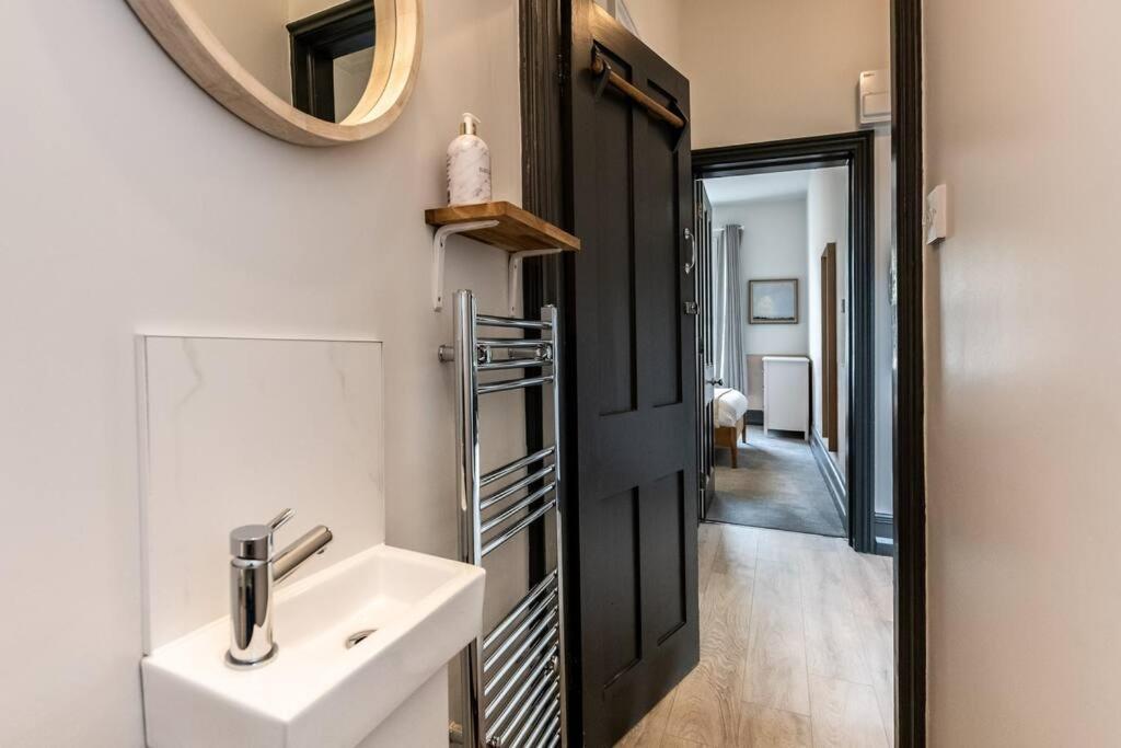 Апартаменты 4 Castle Mews Солсбери Экстерьер фото